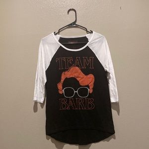 team barb stranger things baseball tee, size L